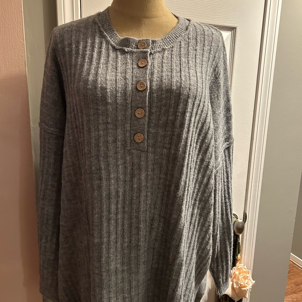 Gray Ribbed Button-Up Women's Top